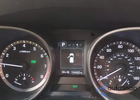 2017 Hyundai Santa Fe Sport 2.4L z USA, uszkodzony, nr VIN 5NMZTDLB9HH000738